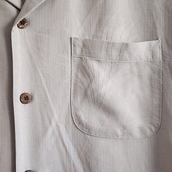 Tommy Bahama Shirt Mens Medium Gray Silk Palm Leaf Button Up Camp Casual TB Logo - Picture 2 of 10